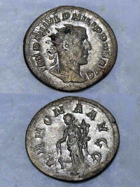 Silver Denarius Emperor Philip I